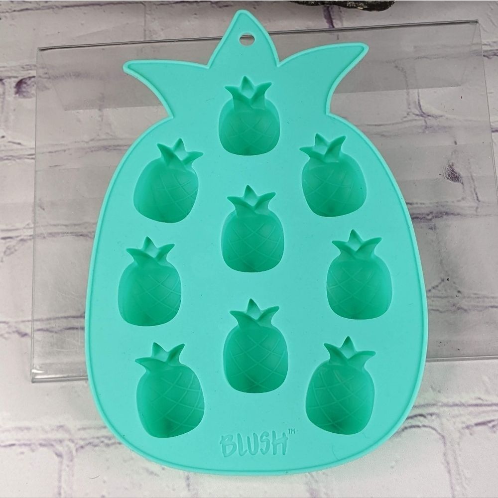 BLUSH Pineapple Ice Cube Tray Bar Tool